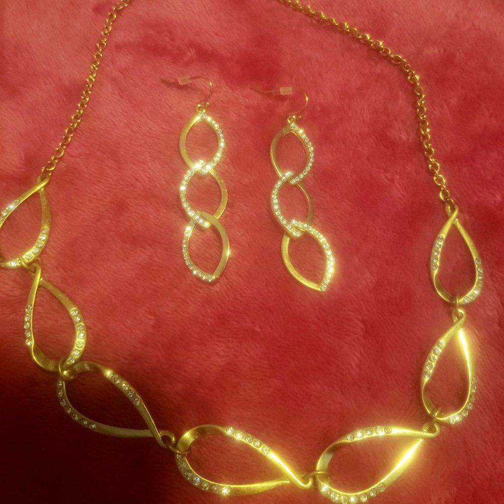 Taylor Earrings